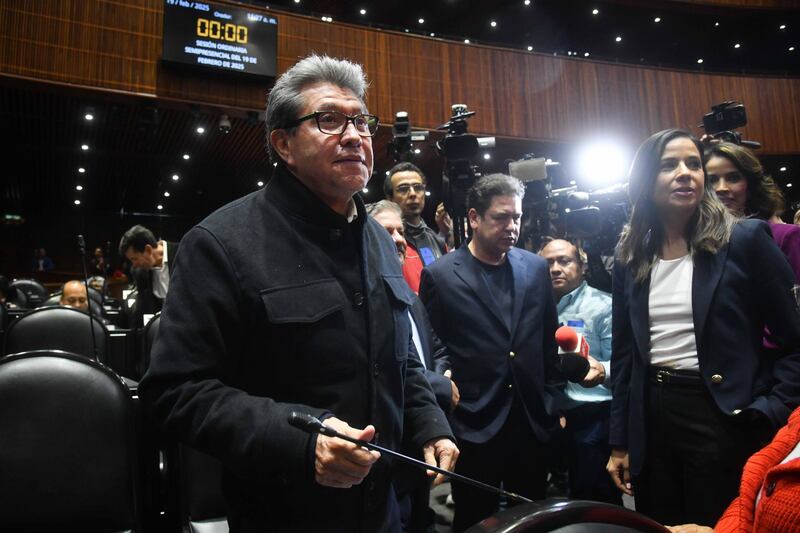 RICARDO-MONREAL-MEDIOS