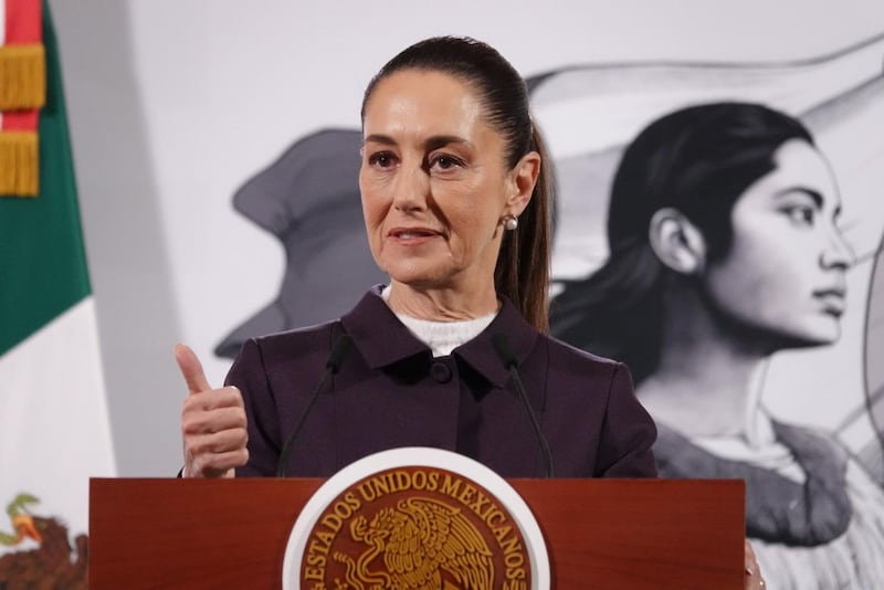 Claudia Sheinbaum, presidenta constitucional de los Estados Unidos Mexicanos, encabezó la conferencia del pueblo en el Salón Tesorería en Palacio Nacional.