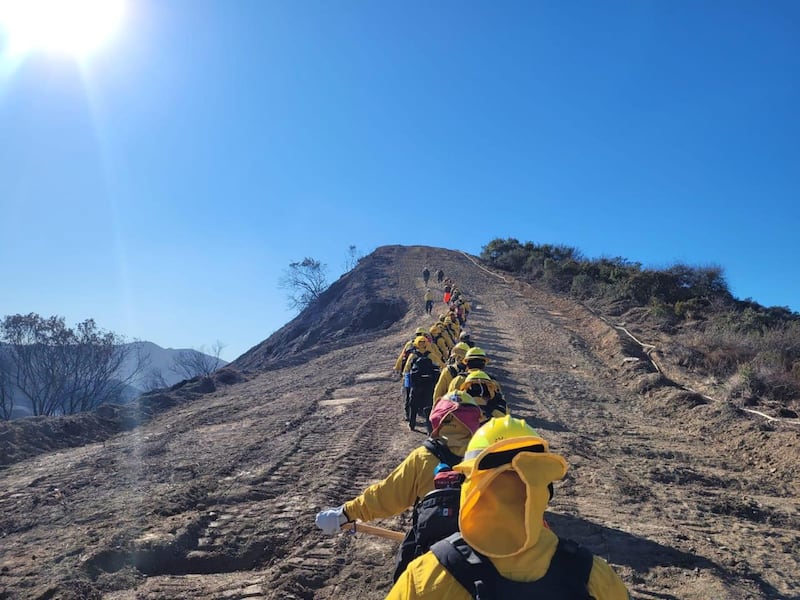 Bomberos mexicanos en California