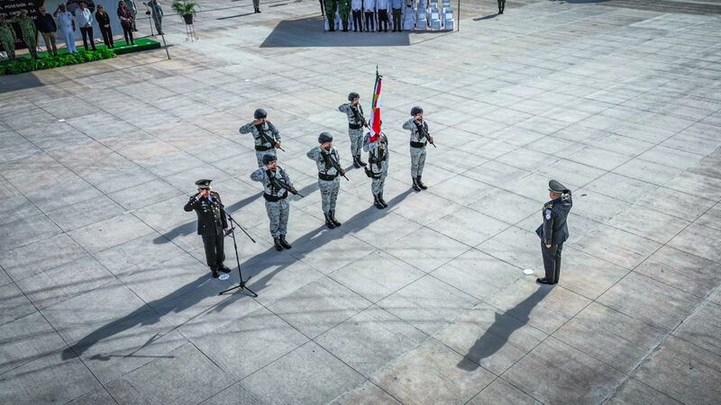 Guardia Nacional en honores