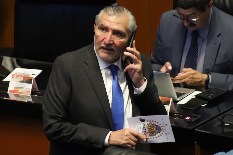 El Senado avaló el fast track al reducir el tiempo para llamar a sesiones ordinarias.