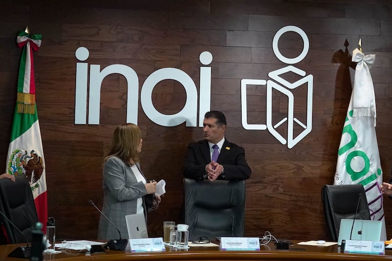 Comisionados del INAI