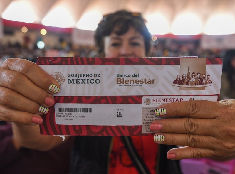 En 2025 los derechohabientes recibirán, de manera bimestral, un apoyo de 6,200 pesos mexicanos.