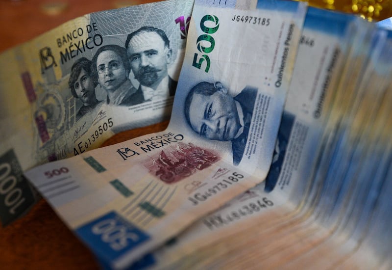 Aspectos de billetes de diferentes denominaciones.