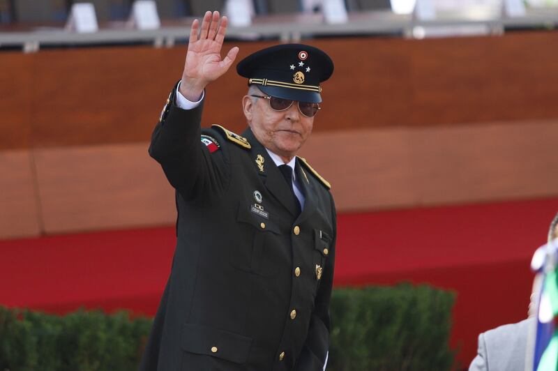 Cienfuegos en evento de Sheinbaum