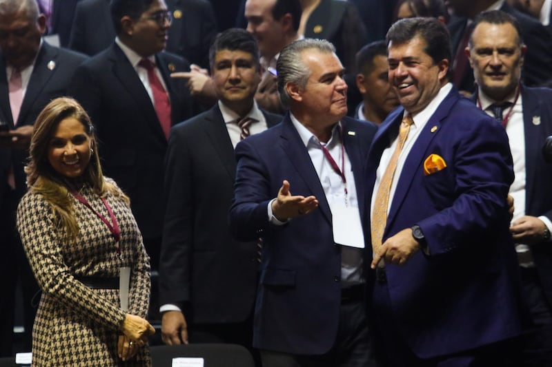 El morenista Pedro Haces toma protesta como líder de la CATEM.