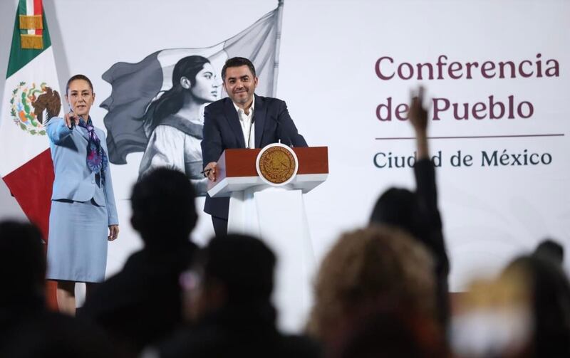 conferencia-efrain-morales