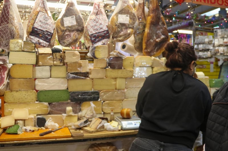 Los mexicanos se preparan para la cena de Año Nuevo, en la cual, la mayor parte buscará economizar lo más que pueda