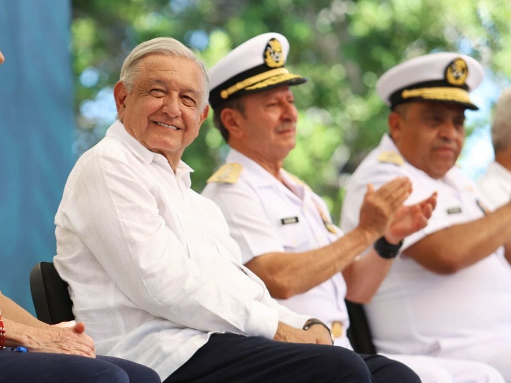 (VIDEO) Recuerdan el día que AMLO aseguró que la Marina resistía la ...